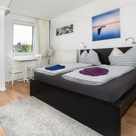 Business & Tourist Apartment Dusseldorf Bagian luar foto