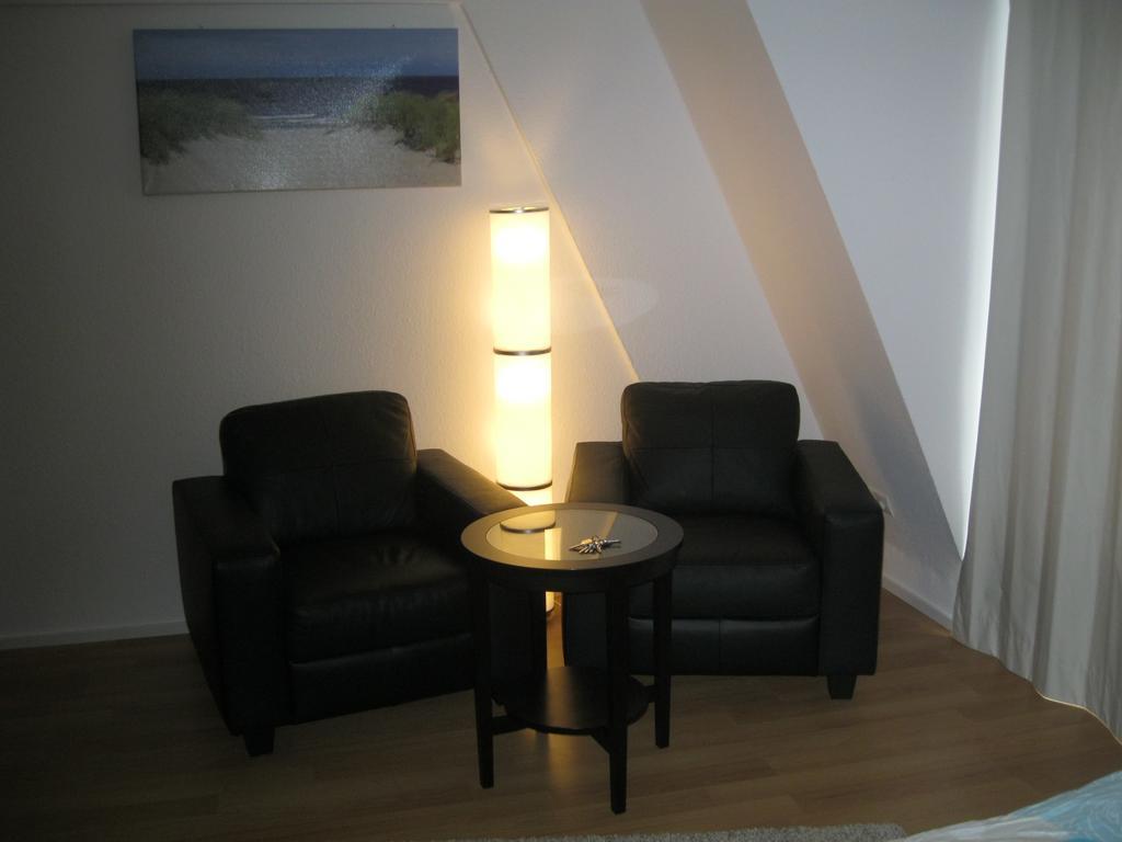 Business & Tourist Apartment Dusseldorf Bagian luar foto